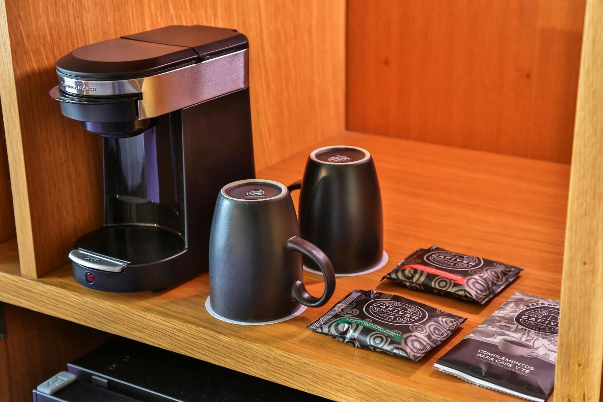 Camino Real Santa Fe Hotell Mexico by Eksteriør bilde A Keurig coffee maker
